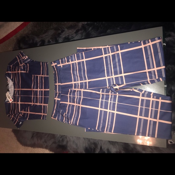 Two piece set - Picture 3 of 3